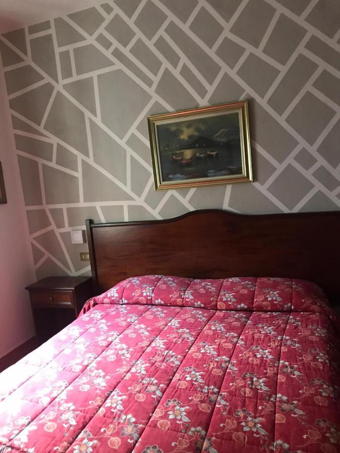 Hotel Chopin Milan Bagian luar foto