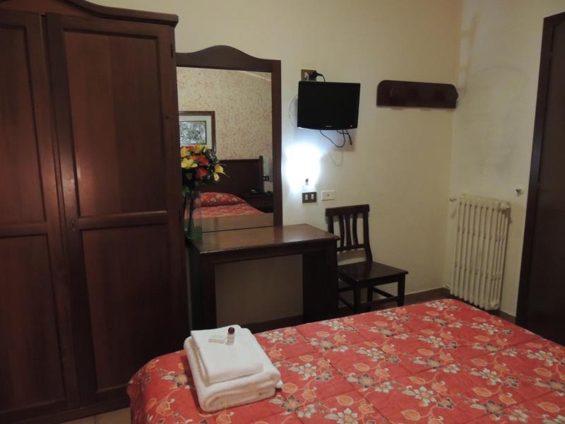 Hotel Chopin Milan Bagian luar foto